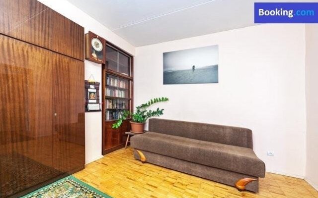 Moscow4Rent Apartment - Smolenskaya