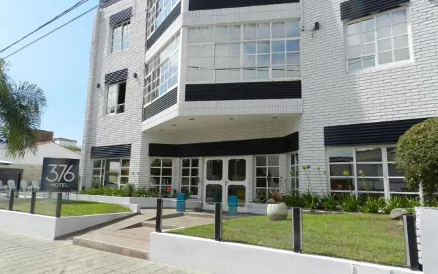 Hotel 376