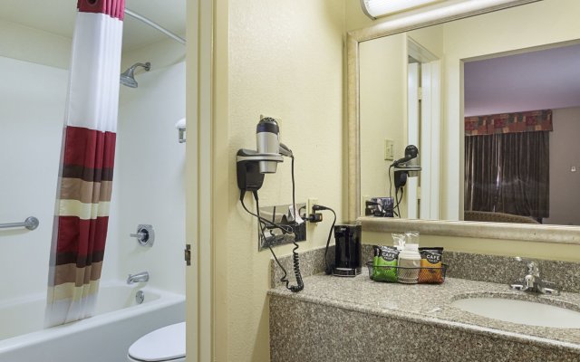 Red Roof Inn PLUS+ Dallas – Addison