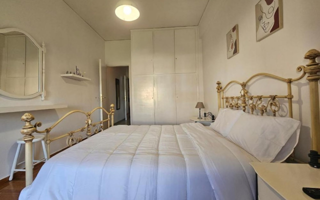Come Stay Apartment - Athens Town