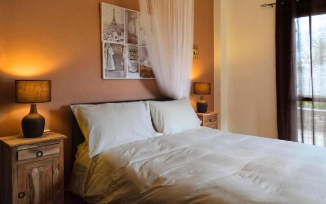 Centaur Suites & Maisonettes