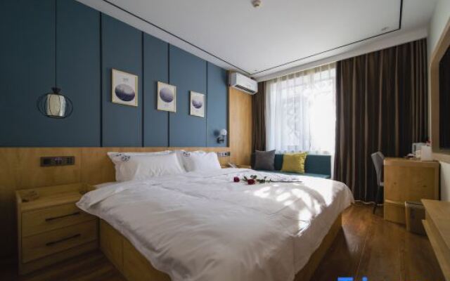 Tonghe Jian'ai Light Luxury Hotel