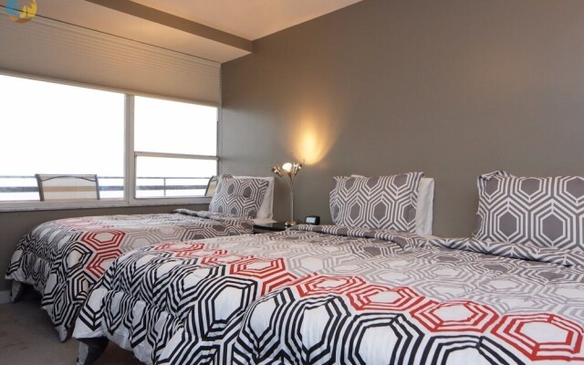 Alexander 1121 3 Bedroom Apts by RedAwning