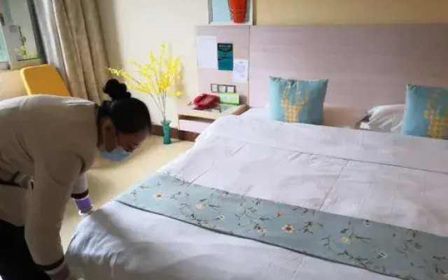 Lingshan Huanyu convenient hotel