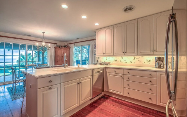 5 South Beach Lagoon