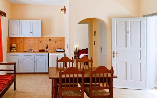 Tarelli Apartments & Studios