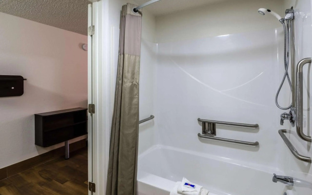 Motel 6 Troutville, VA