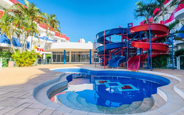 Vista para o mar e piscina - UW01F