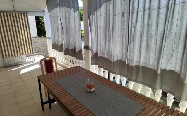 Apartments Mali Mate