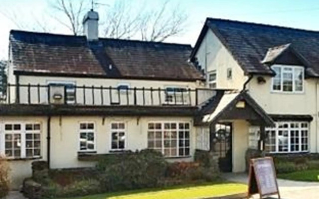 Savoy Country Inn