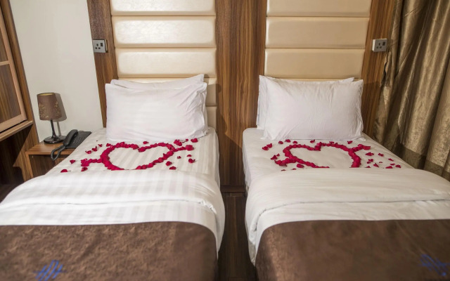 Dreams Grand Hotel