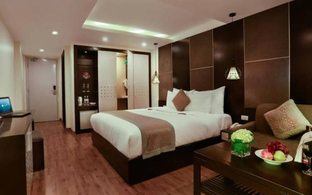 Rising Dragon Palace Hotel