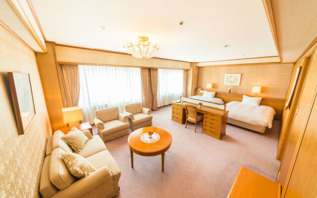 The Crown Palais New Hankyu Kochi