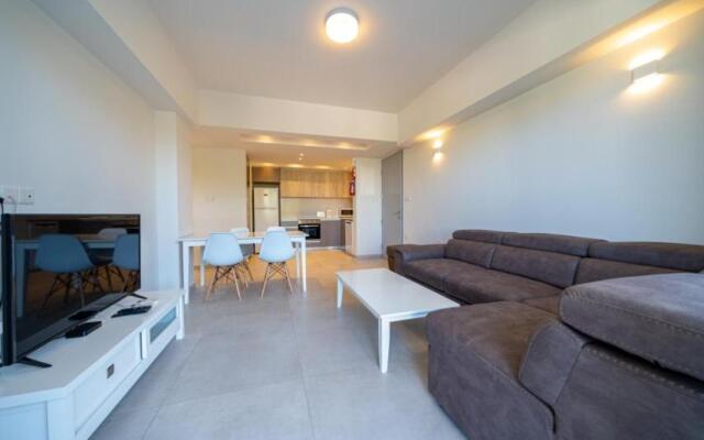 Mythicals Ground floor with garden 2 bed apartment
