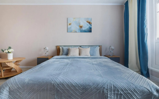 ApartLux on Kirovogradskaya