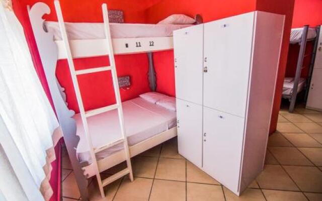 Hostel 3B Chic & Cheap