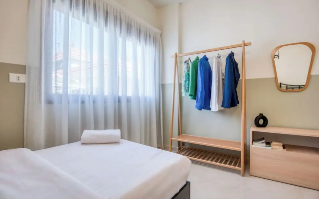 Vinyl 3-Bedroom Apartment in Zouk Mikael