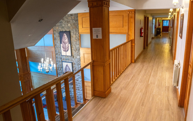 Altos Ushuaia Hotel & Resto
