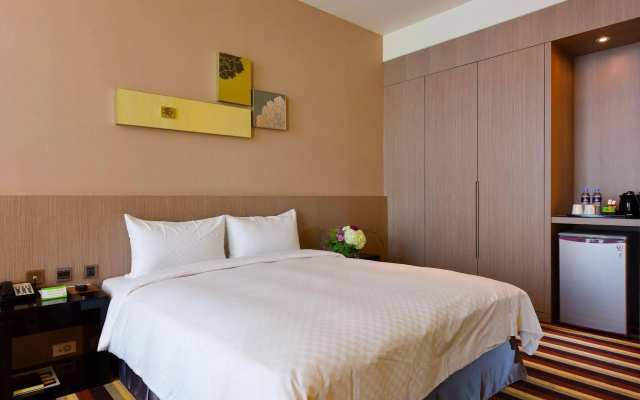 Grand Royal Hotel