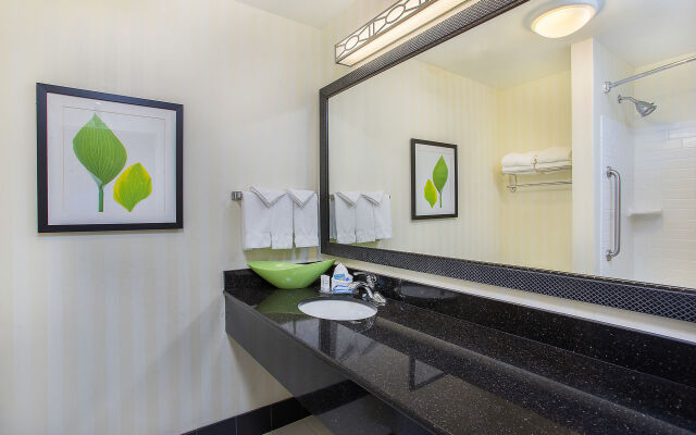 Fairfield Inn & Suites by Marriott Louisville East