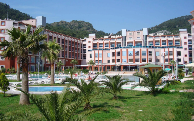 Green Nature Resort & Spa