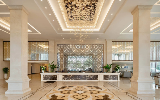 Melia Vinpearl Danang Riverfront