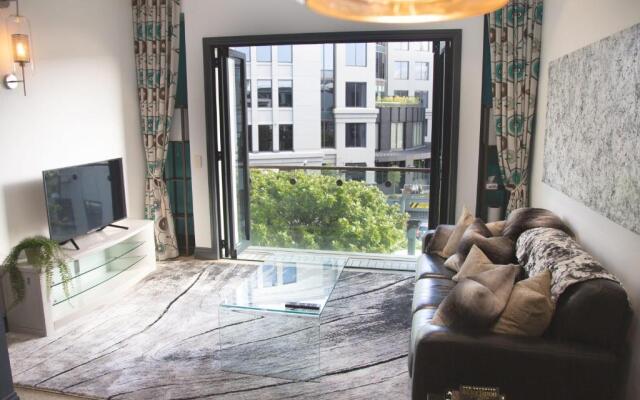 One-Bedroom In Loft Viaduct