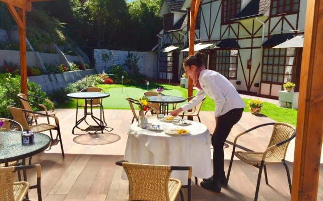 Hotel Frutillar