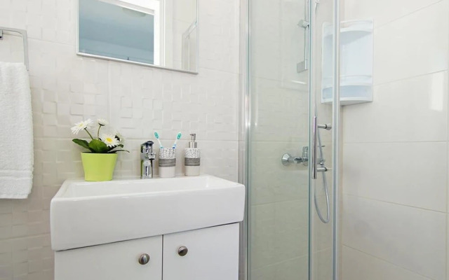 Caren Paralimni in Paralimni