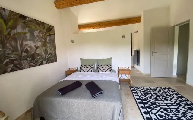 Charming Villa With AC in Alpilles