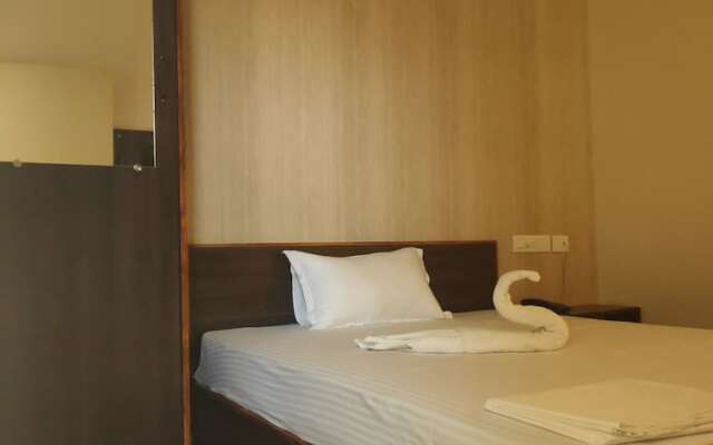 Hotel Sri Dhevi