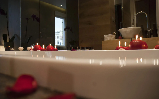 Sun Suite Luxury Pantheon