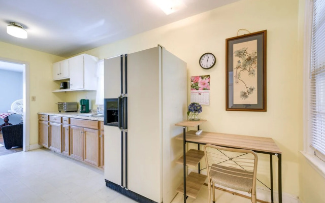 Fayetteville Vacation Rental ~ 6 Mi to Downtown!