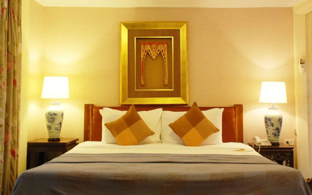 Zantiis Ndol Villas