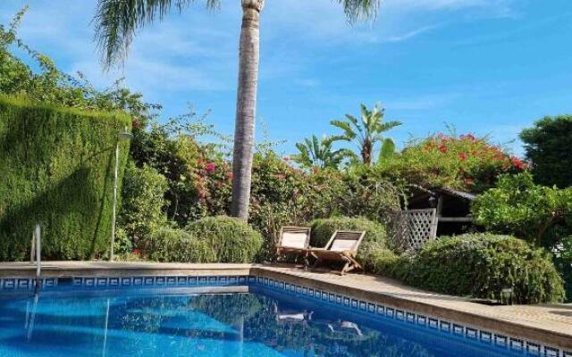 Town-House-Style Villa - on the Golden Mile