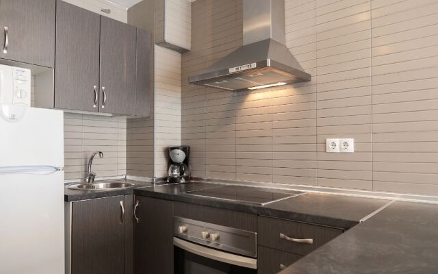 UHC Novelty Apartments