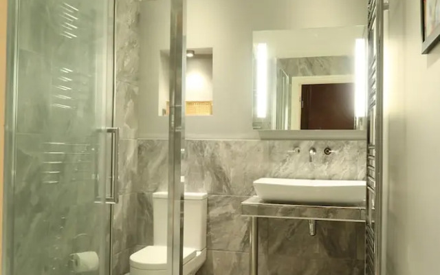 Camelot Hotel