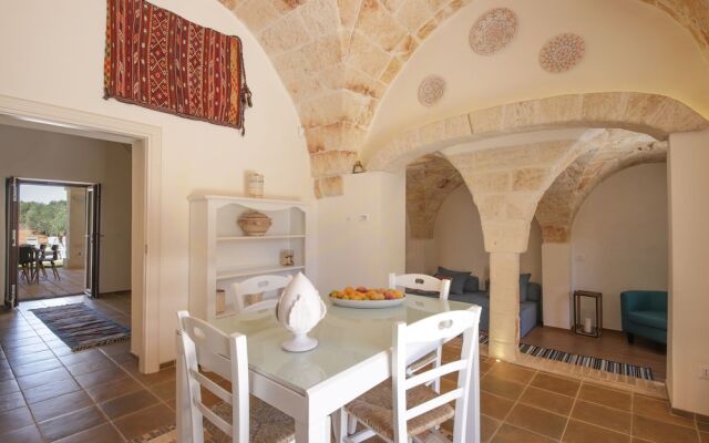 TD Villa Ricchiari Traditional Villa with Designer Pool