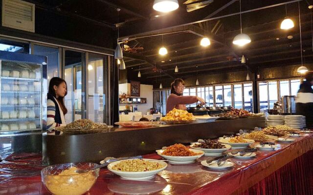 Changhong Hotel