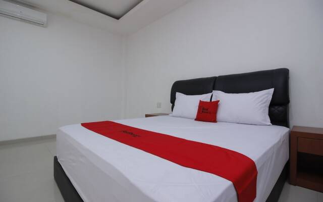 RedDoorz Plus near Ragunan Zoo