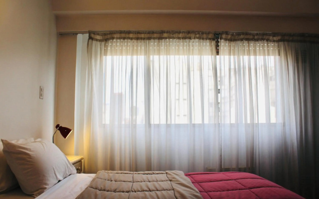 Luminous Studio Apartment. Ideal location. By owner.