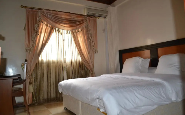 Aurelia Palace