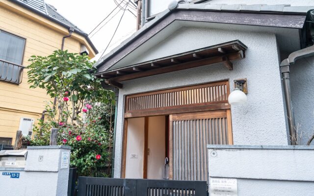 Villa Traditional Designer House Oyama