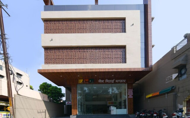 Treebo Avadh Residency