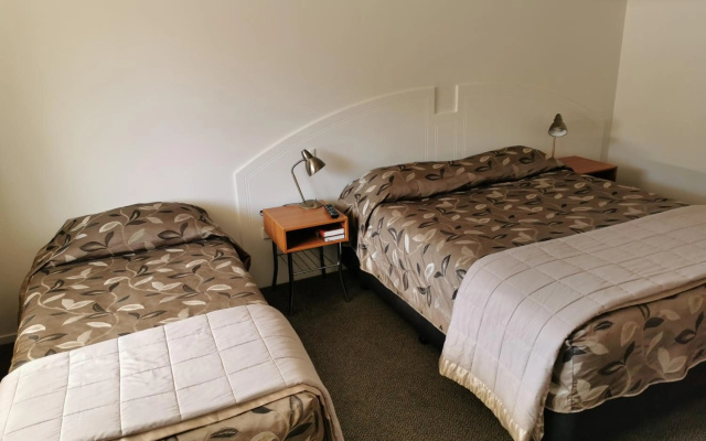 Bks Egmont Motor Lodge – Guest Rooms – New Plymouth