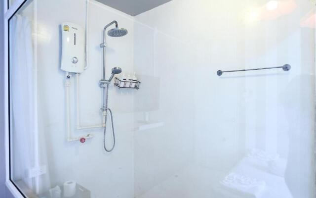 Meroom Hotel