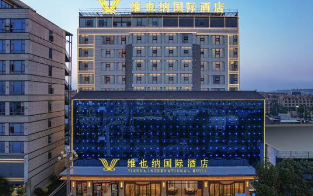 Vienna International Hotel (Qujing Luliang Tongle Plaza) – Exterior – Qujing