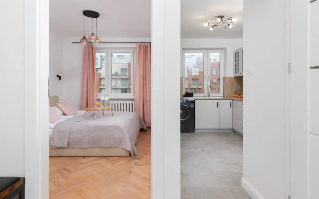 Apartment With Balcony Gdańsk by Renters