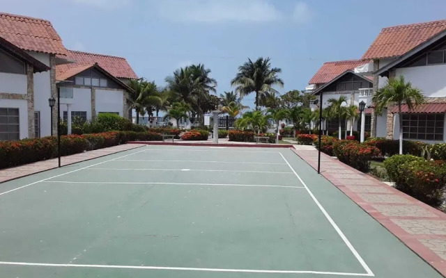 Cabaña de Enseño en Coveñas