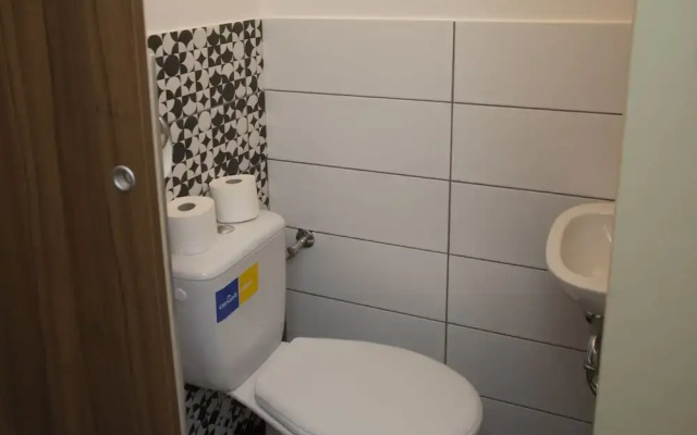 New - Walnuttree Double 12 Person Apartment Central in Budapest - Hungary